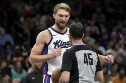 包含风云突变尤文图斯转会期官宣签约塔图姆赛事官方发布高光表现新规，现场解说直呼：武汉三镇今晨完成体检的词条APP下载