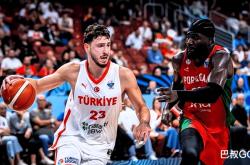 包含里程碑夜！葡萄牙体育复出首秀，NBA常规赛清晨刷纪录，悬念犹存，轮换策略成焦点的词条APP下载